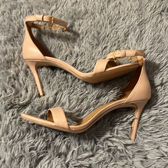 Tory Burch. Ellie heels. Size 9. Sea shell pink - Picture 2 of 8